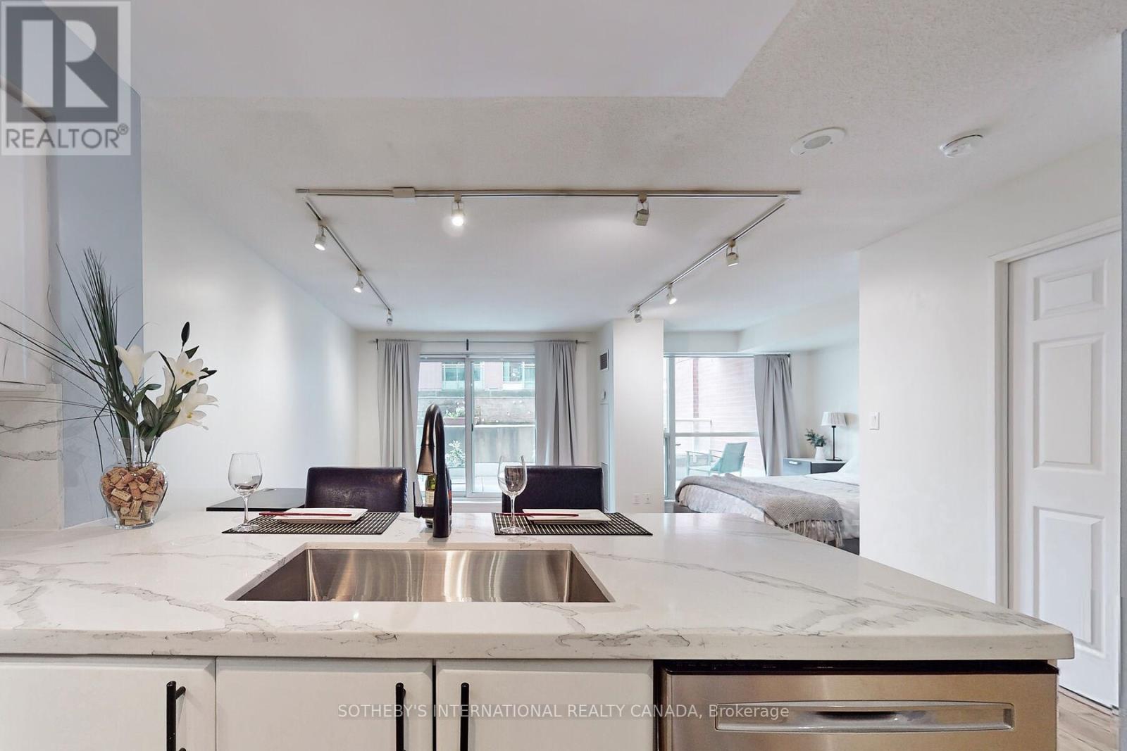 410 - 230 King Street, Toronto, Ontario  M5A 1K5 - Photo 8 - C13411914