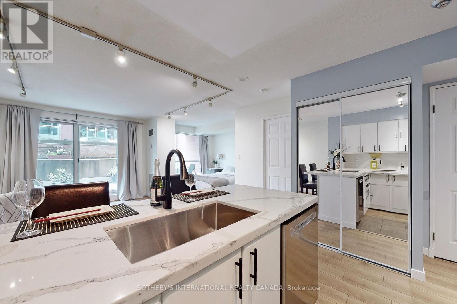410 - 230 King Street, Toronto, Ontario  M5A 1K5 - Photo 9 - C13411914