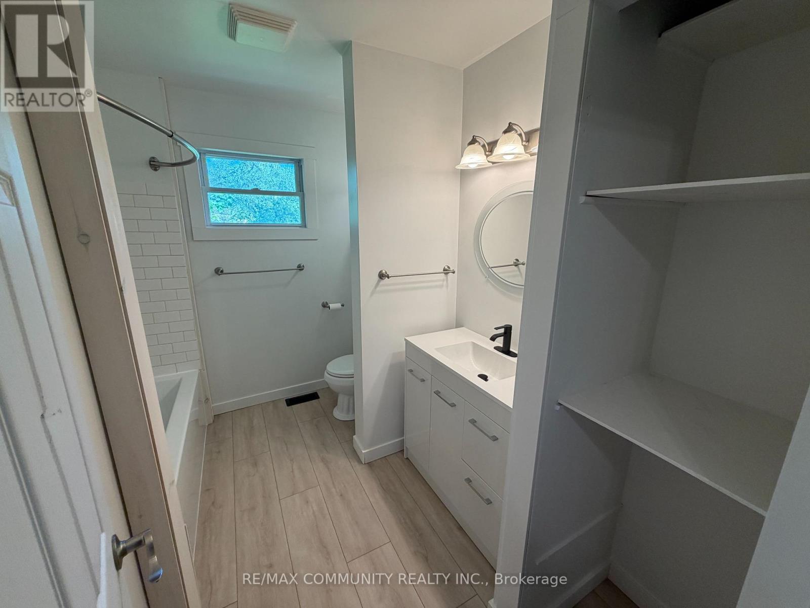 2292 Hamilton Road, Quinte West, Ontario  K8V 5P8 - Photo 4 - X13411902