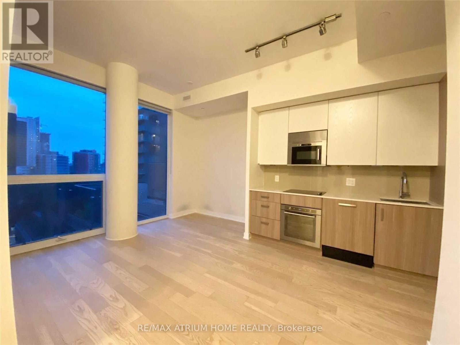 806 - 17 Dundonald Street, Toronto, Ontario  M4Y 0E4 - Photo 5 - C13411926