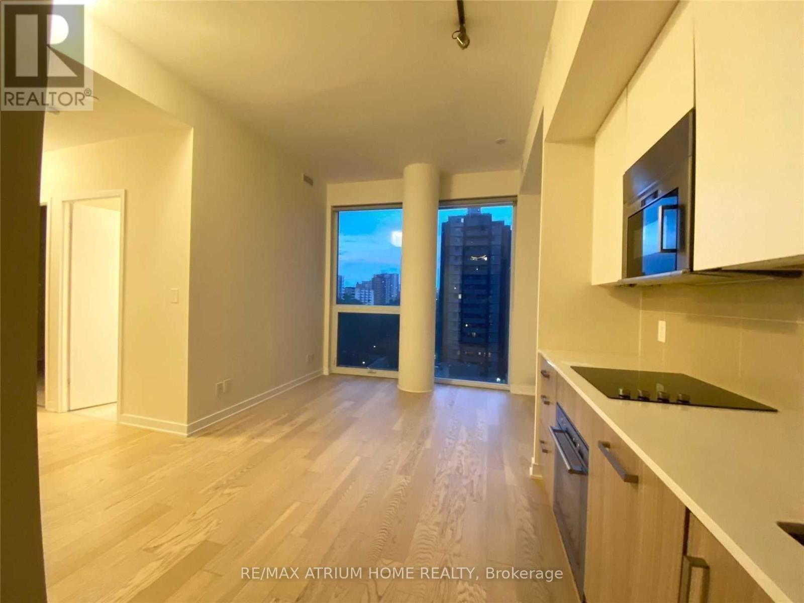 806 - 17 Dundonald Street, Toronto, Ontario  M4Y 0E4 - Photo 6 - C13411926