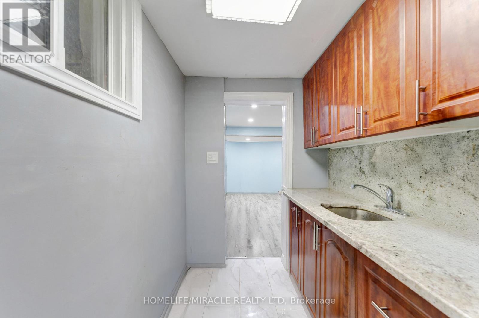 544 Adelaide Avenue, Oshawa, Ontario  L1J 2S3 - Photo 30 - E13411922