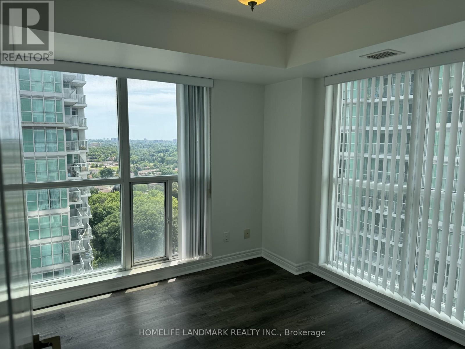 2107 - 70 Town Centre Circuit, Toronto, Ontario M1P 0B2 - Photo 11 - E13411946