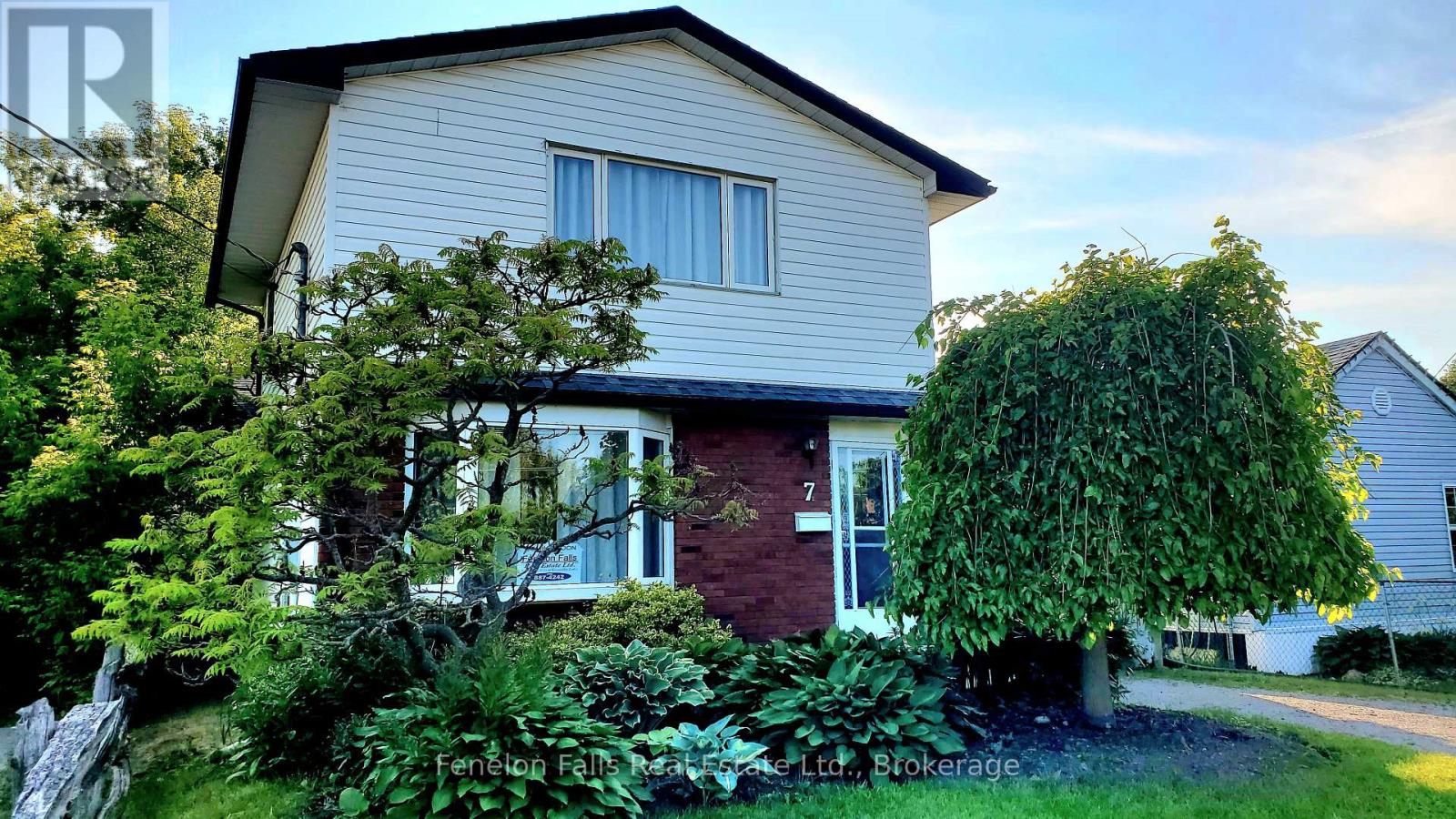 7 JAMES STREET, Kawartha Lakes, Ontario