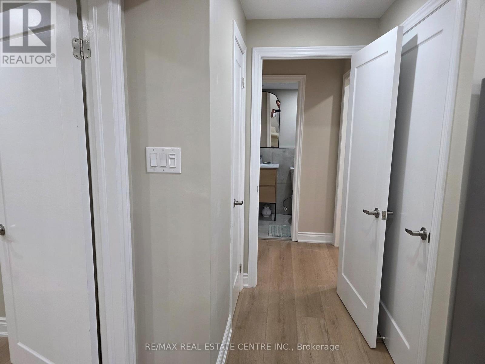 2644 Kinnerton Crescent E, Mississauga, Ontario  L5K 2B2 - Photo 12 - W13411934