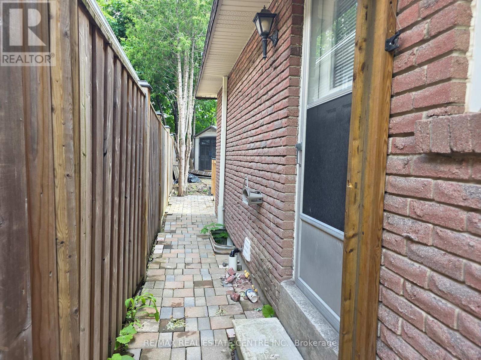 2644 Kinnerton Crescent E, Mississauga, Ontario  L5K 2B2 - Photo 16 - W13411934