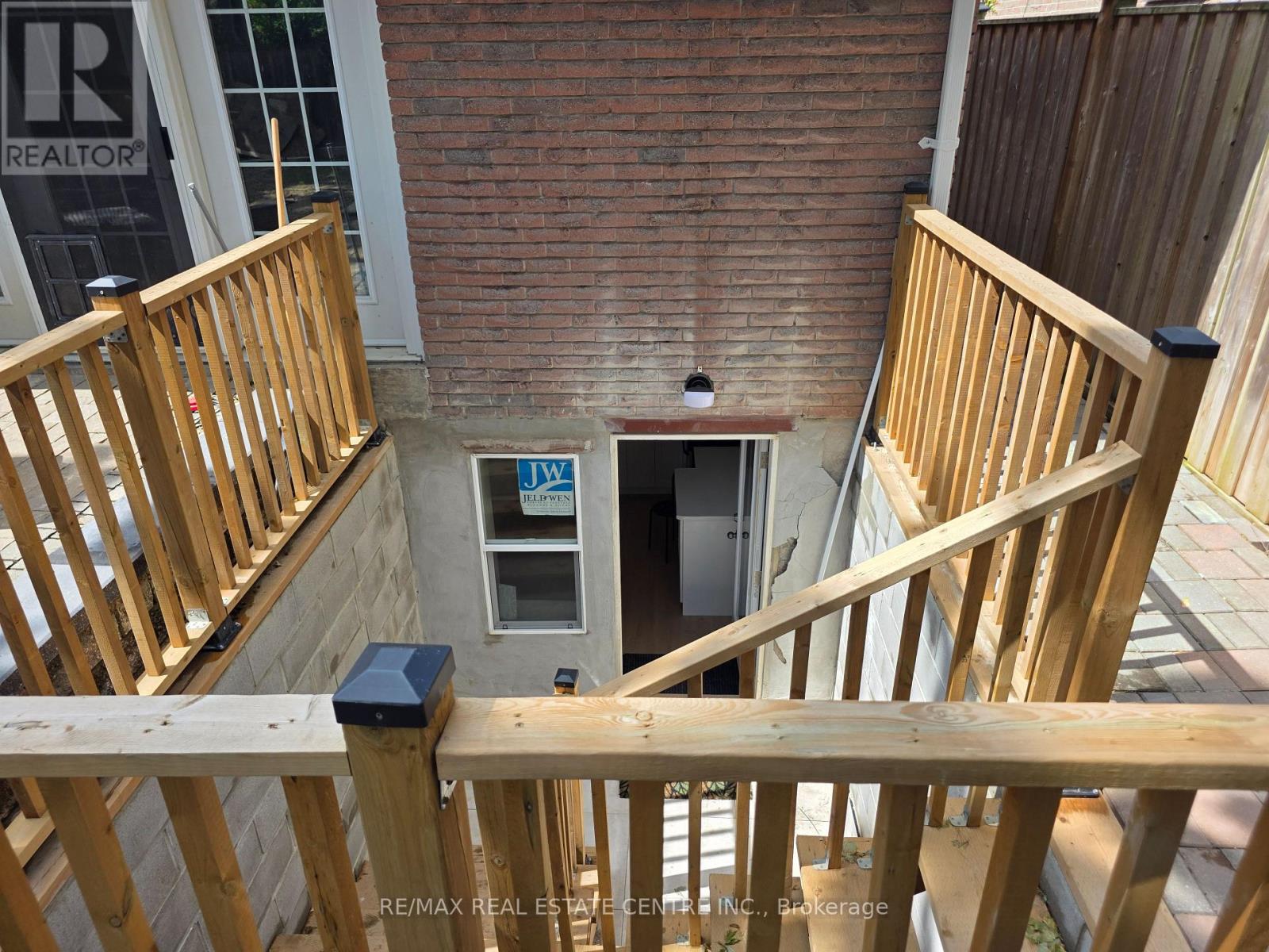 2644 Kinnerton Crescent E, Mississauga, Ontario  L5K 2B2 - Photo 4 - W13411934
