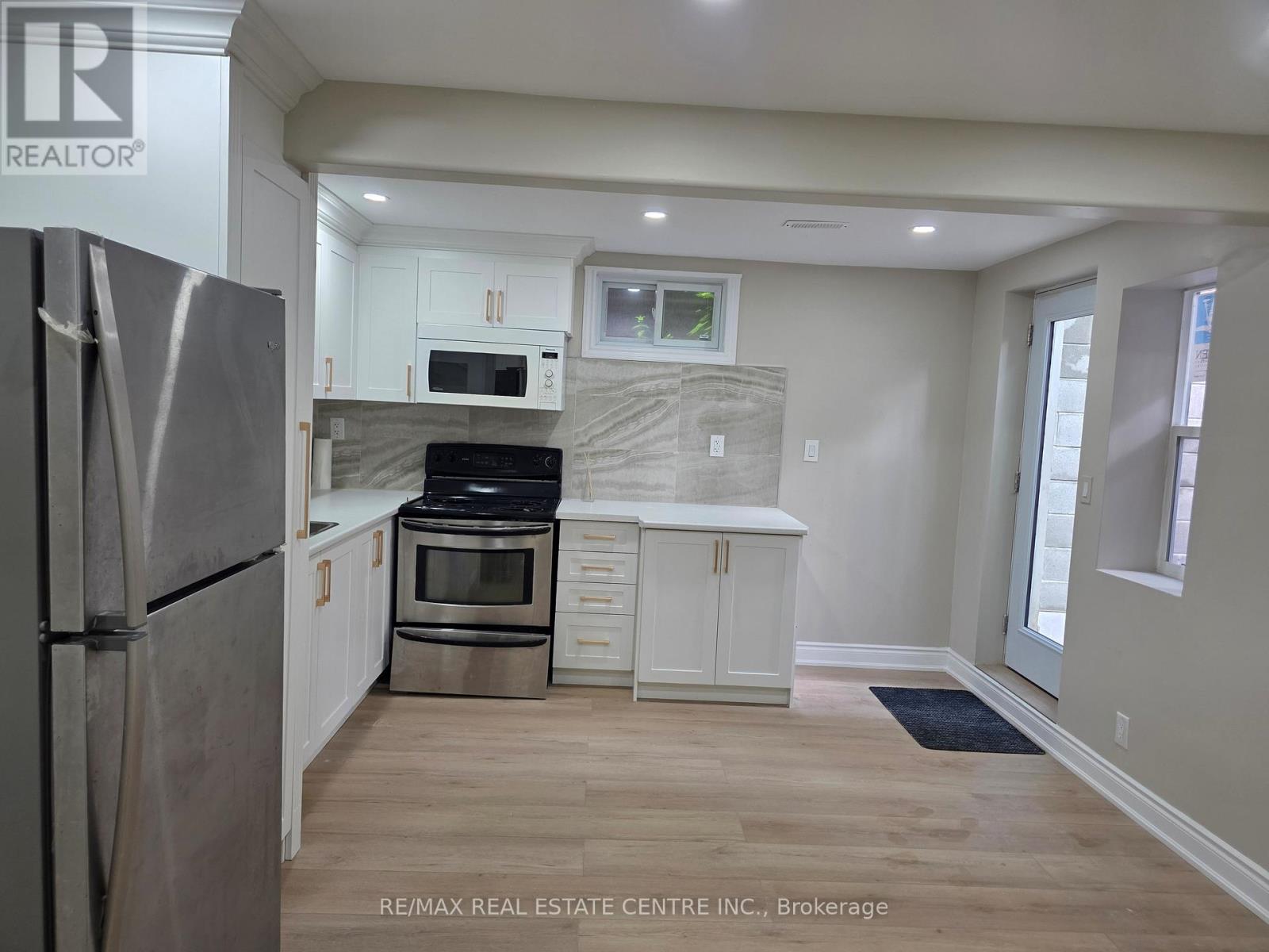 2644 Kinnerton Crescent E, Mississauga, Ontario  L5K 2B2 - Photo 5 - W13411934