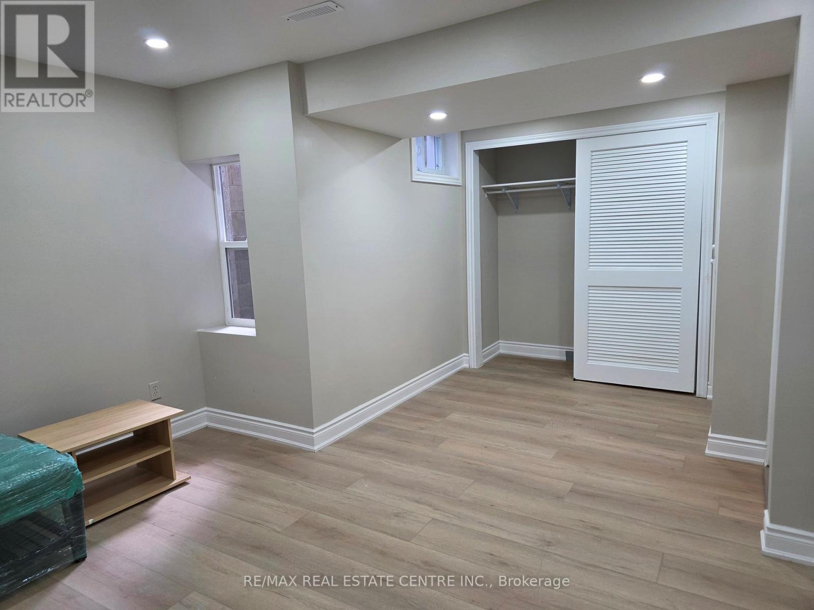 2644 Kinnerton Crescent E, Mississauga, Ontario  L5K 2B2 - Photo 9 - W13411934