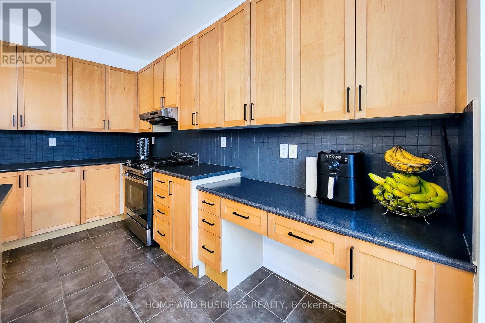 913 Mcewan Drive, Milton, Ontario  L9T 0L4 - Photo 14 - W13411938
