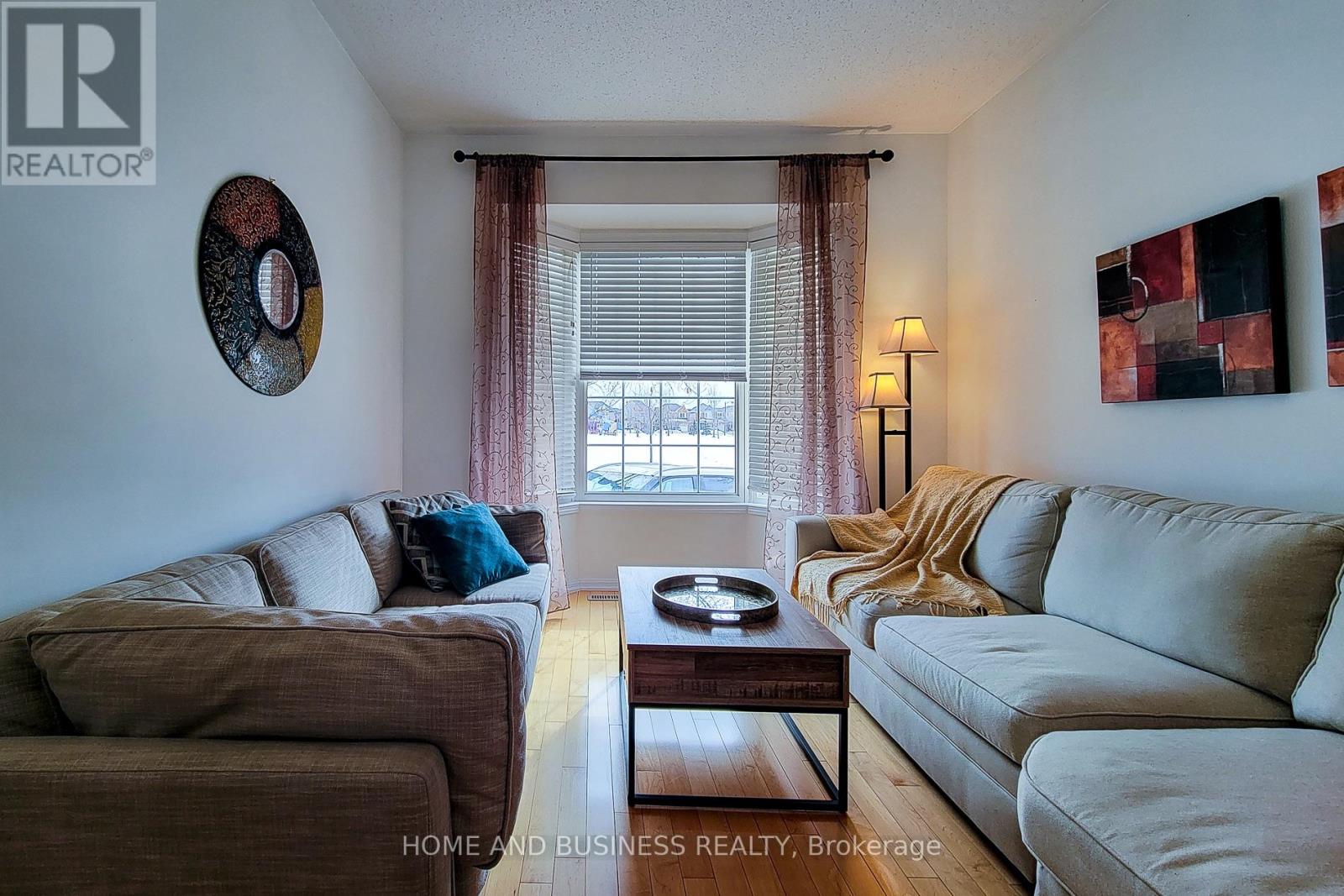 913 Mcewan Drive, Milton, Ontario  L9T 0L4 - Photo 5 - W13411938