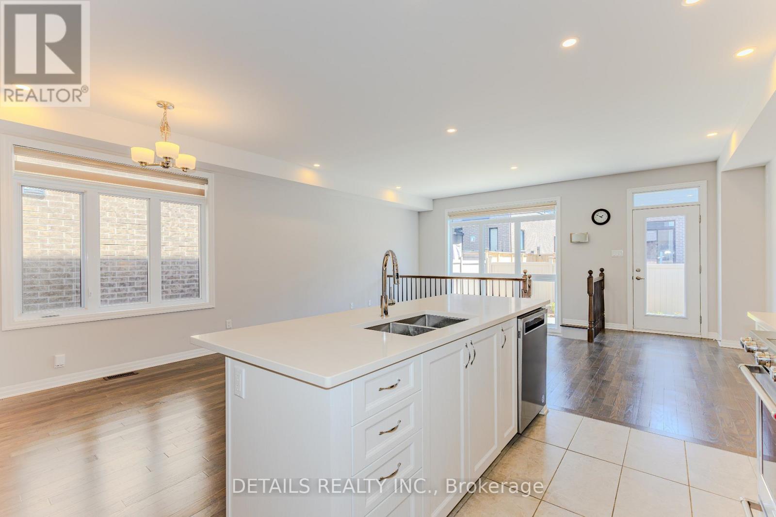276 Avro Circle, Ottawa, Ontario  K1K 3X8 - Photo 10 - X13411988