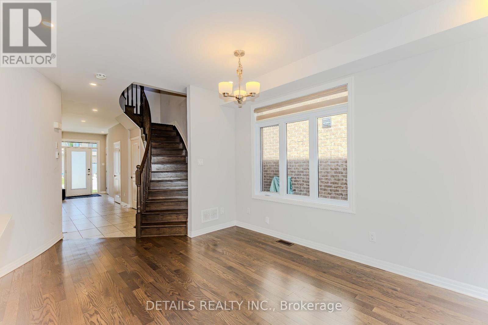 276 Avro Circle, Ottawa, Ontario  K1K 3X8 - Photo 5 - X13411988