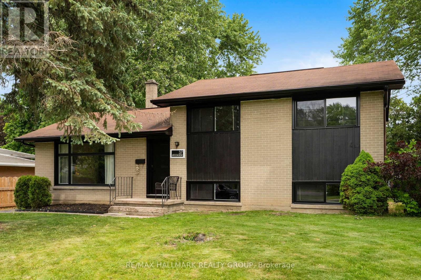 37 BROOKVIEW CRESCENT, Brockville, Ontario