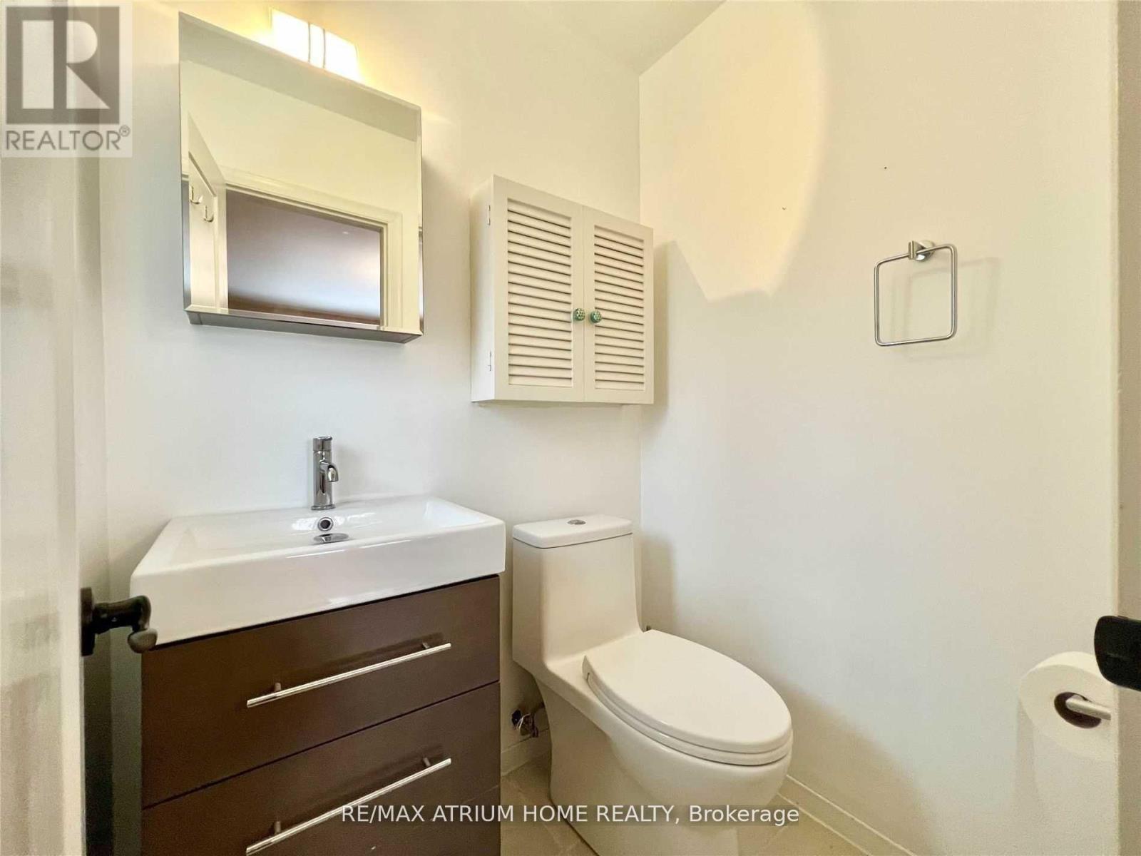 25 Dunlace Drive, Toronto, Ontario  M2L 2R8 - Photo 11 - C13411978