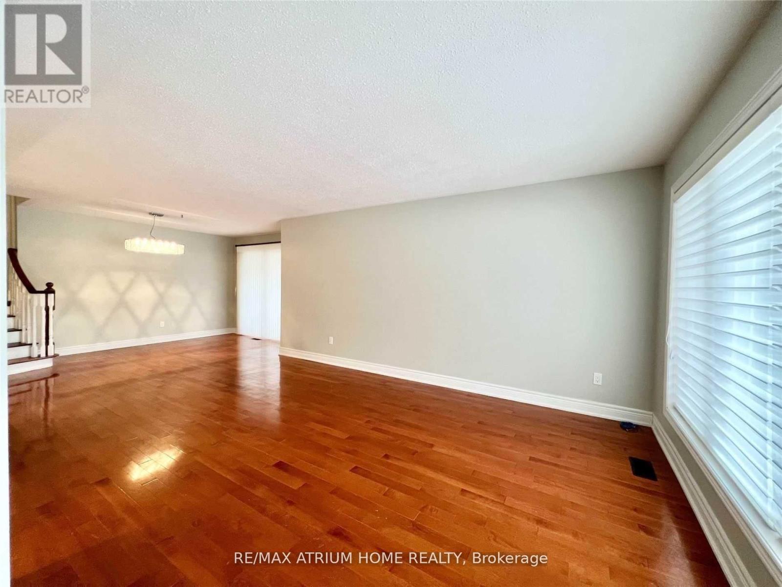 25 Dunlace Drive, Toronto, Ontario  M2L 2R8 - Photo 6 - C13411978