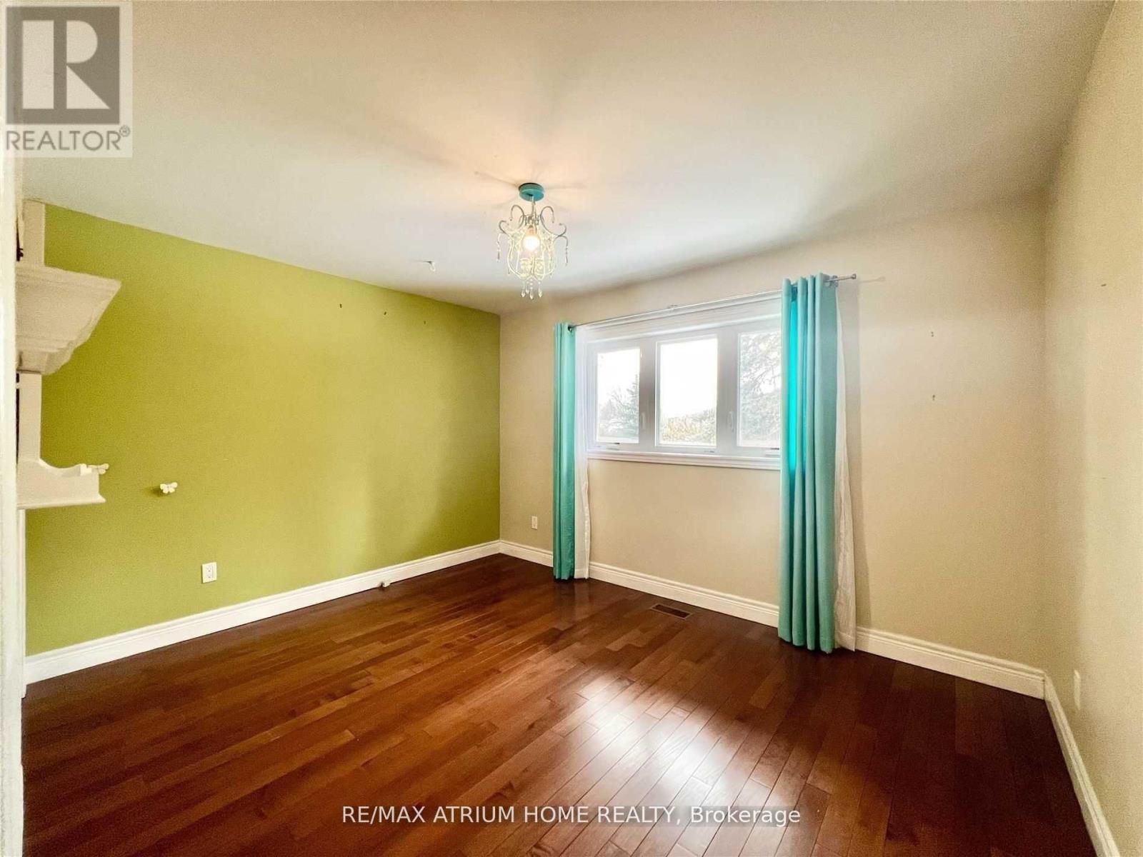 25 Dunlace Drive, Toronto, Ontario  M2L 2R8 - Photo 9 - C13411978