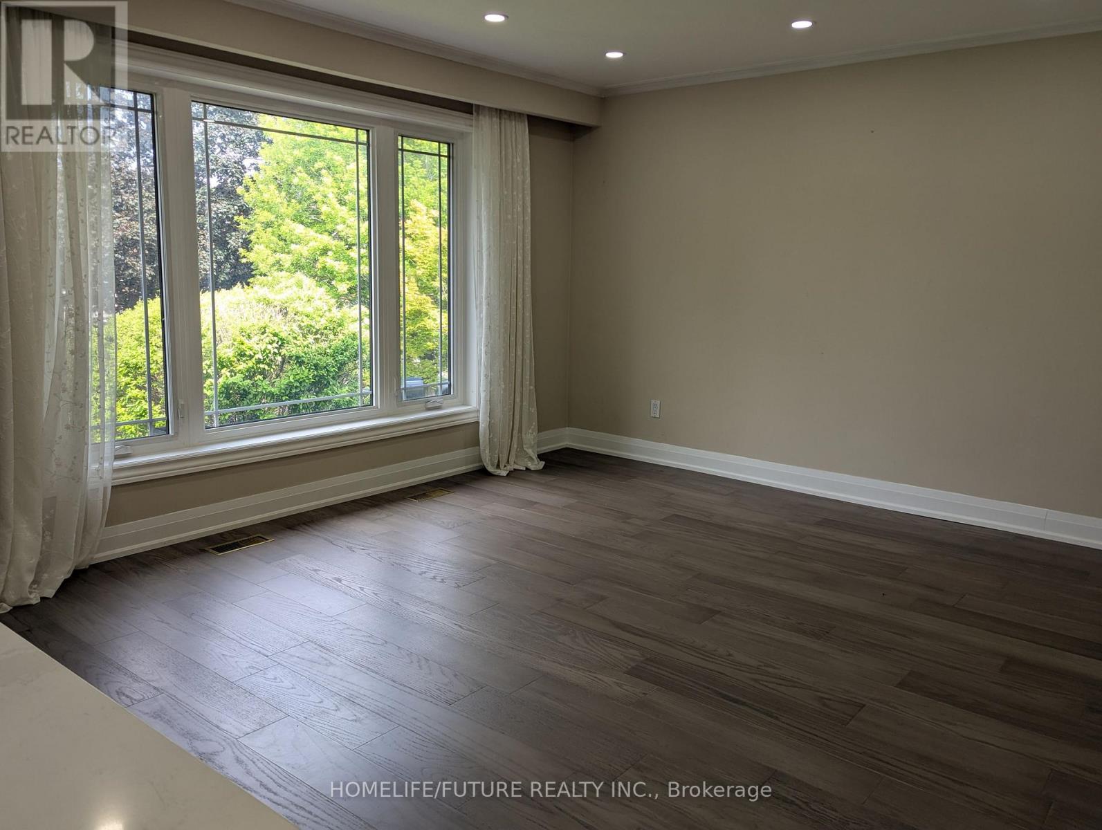 36 Kim Court, Toronto, Ontario  M1K 3R6 - Photo 8 - E13220924