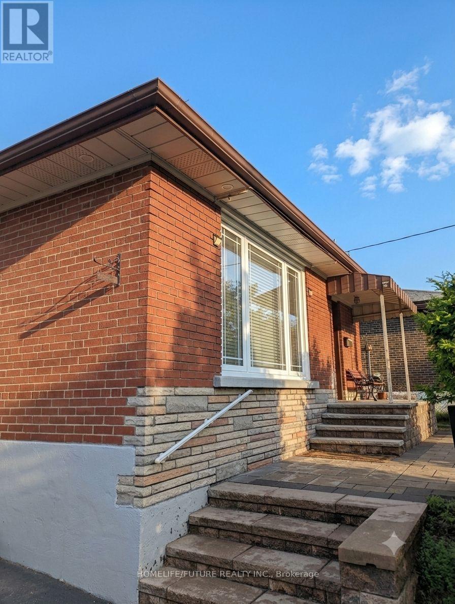 36 Kim Court, Toronto, Ontario  M1K 3R6 - Photo 2 - E13220924