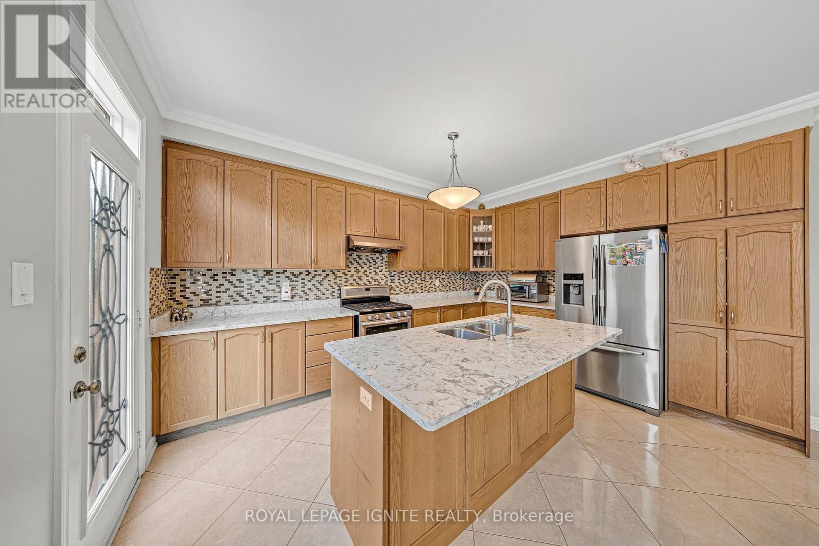 10 Greenforest Grove, Whitchurch-Stouffville, Ontario  L4A 0C5 - Photo 16 - N13411992