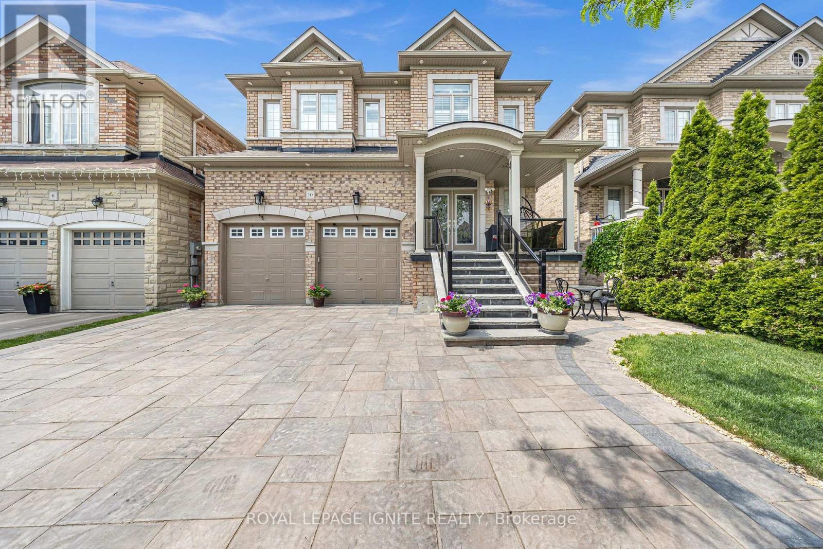 10 Greenforest Grove, Whitchurch-Stouffville, Ontario  L4A 0C5 - Photo 3 - N13411992