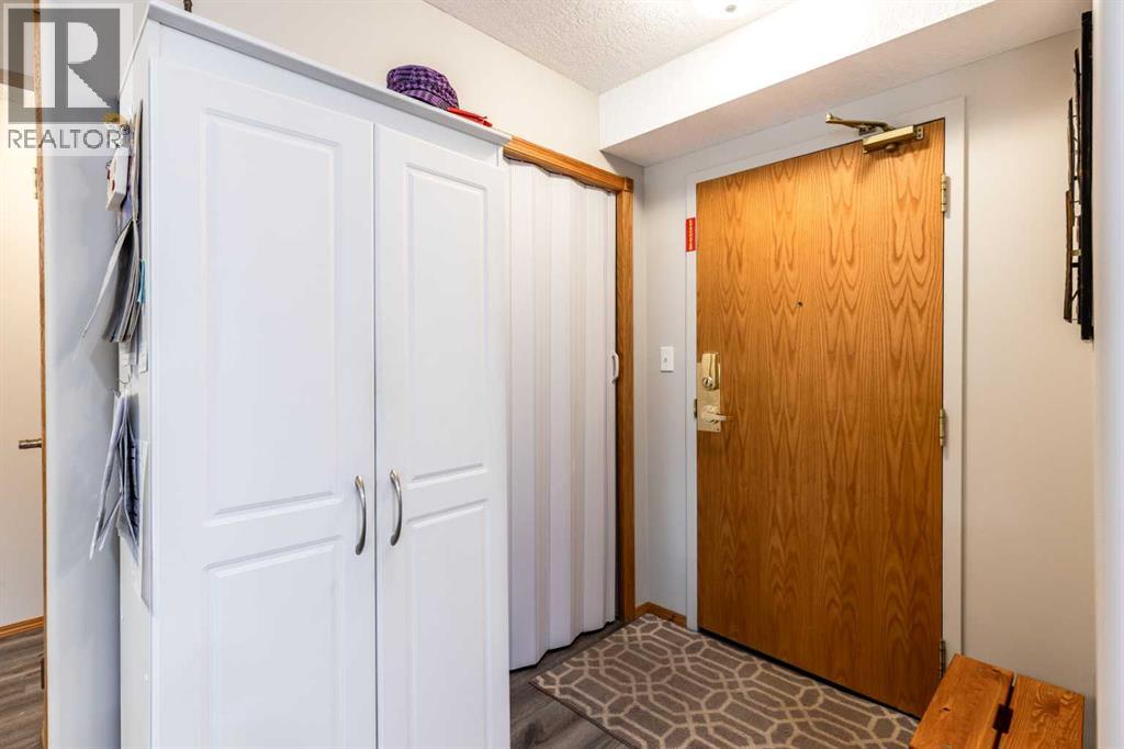 114, 1535 Southview Drive SE, Medicine Hat, Alberta  T1B 4H8 - Photo 3 - A2311694