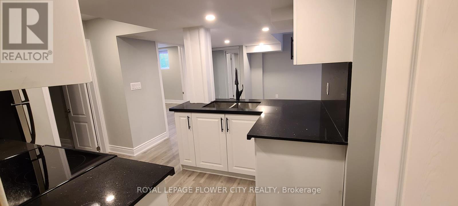 13 Tideland Drive, Brampton, Ontario  L7A 2W3 - Photo 6 - W13411982