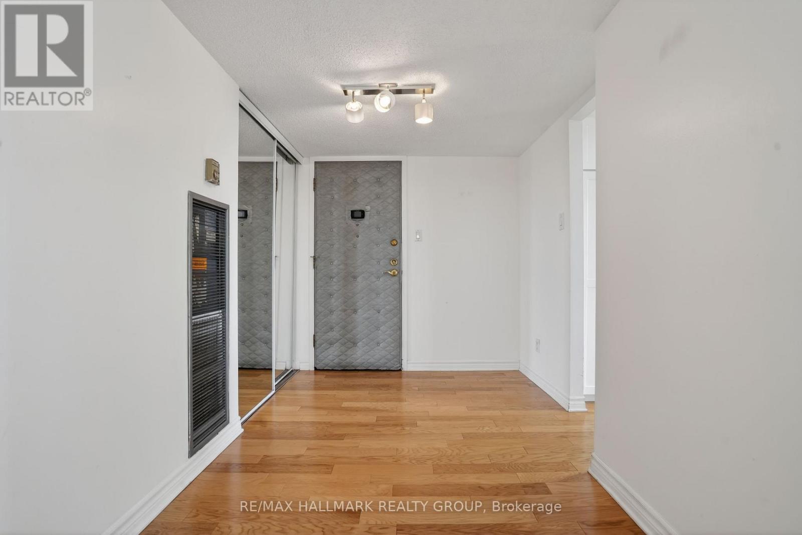 1510 - 200 Lafontaine Avenue, Ottawa, Ontario  K1L 8K8 - Photo 3 - X13412018