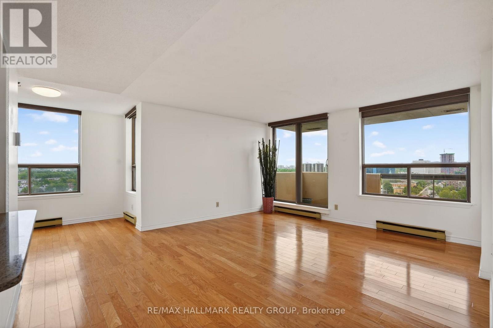 1510 - 200 Lafontaine Avenue, Ottawa, Ontario  K1L 8K8 - Photo 5 - X13412018