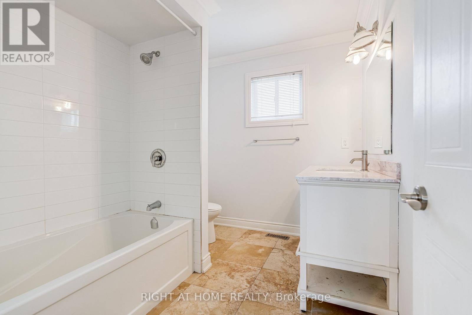 54 Woodside Court, Brampton, Ontario  L6Y 3Z2 - Photo 27 - W13158310