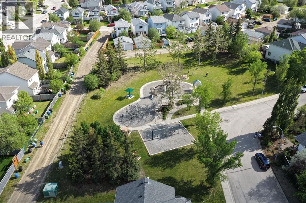 279 Hidden Hills Road Nw, Calgary, Alberta  T3A 5X9 - Photo 3 - A2316659