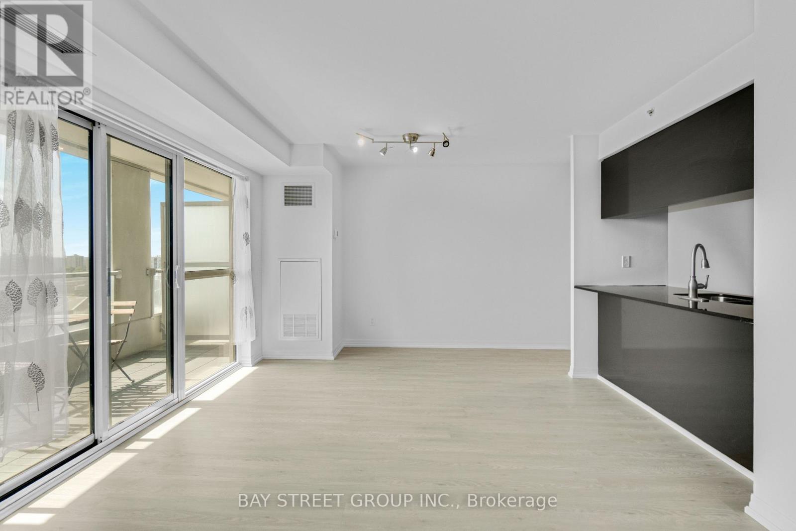 1510 - 275 Yorkland Road, Toronto, Ontario  M2J 0B4 - Photo 11 - C13412050