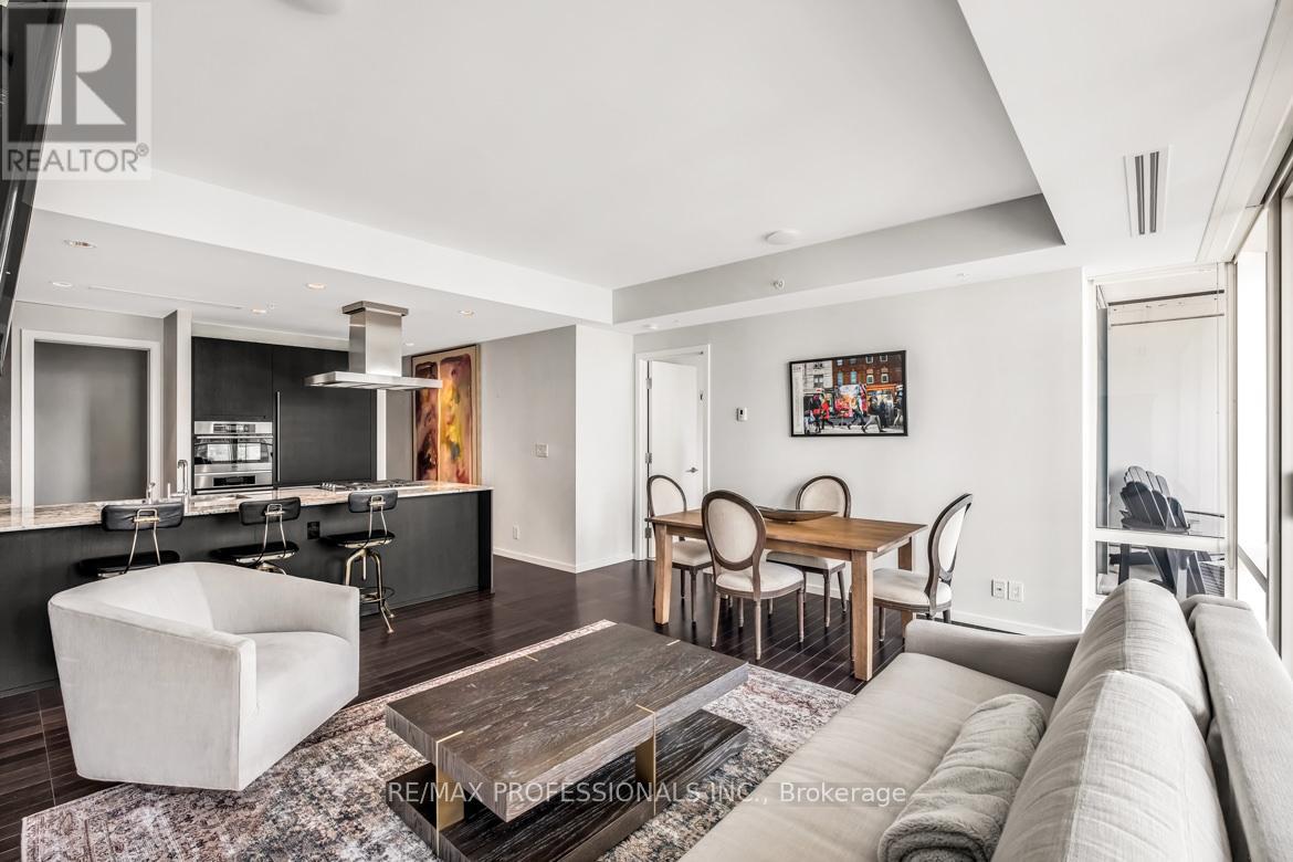2403 - 180 University Avenue, Toronto, Ontario  M5H 0A2 - Photo 12 - C13412054