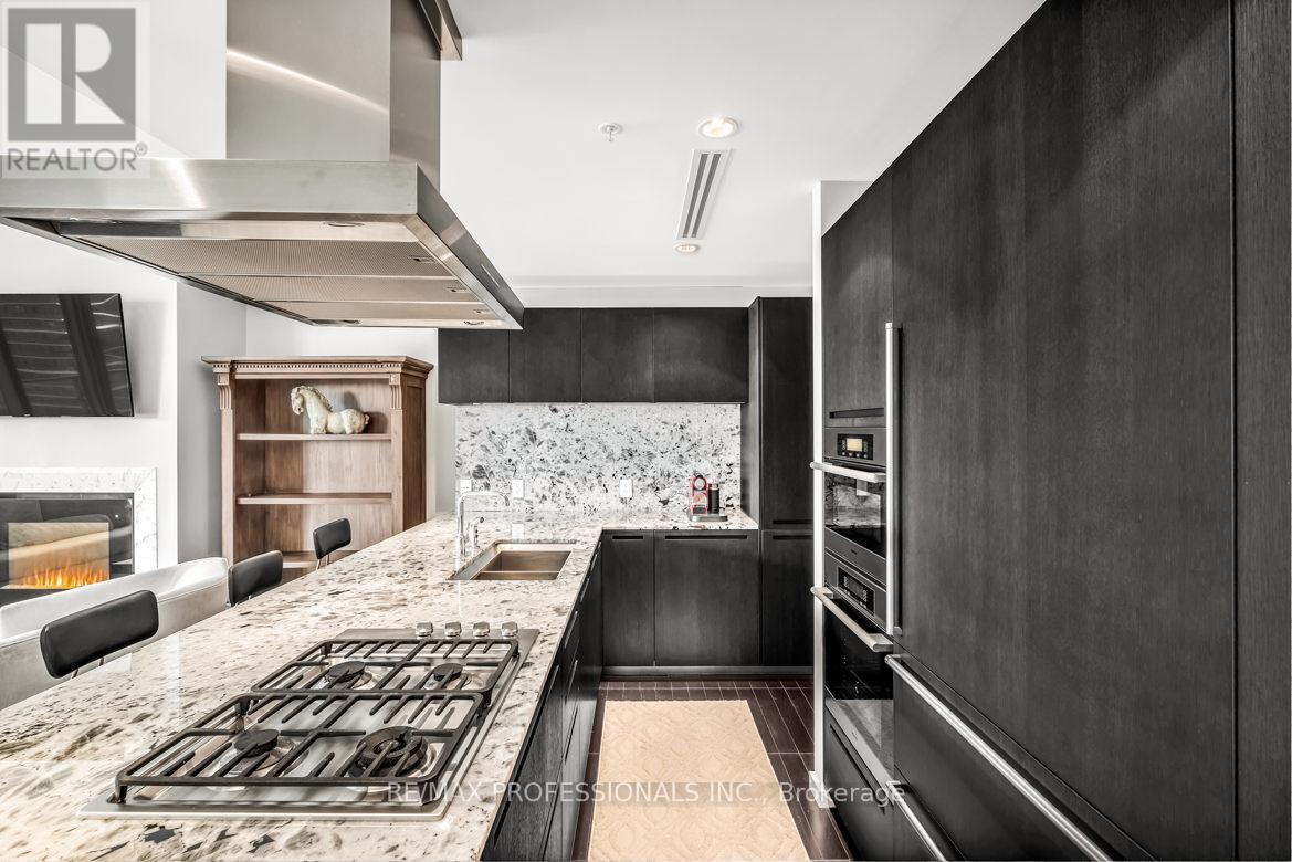 2403 - 180 University Avenue, Toronto, Ontario  M5H 0A2 - Photo 14 - C13412054