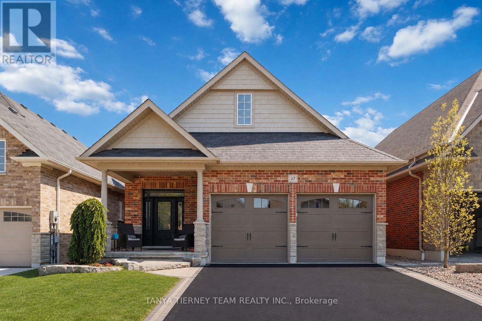 37 NATHAN AVENUE, Whitby, Ontario