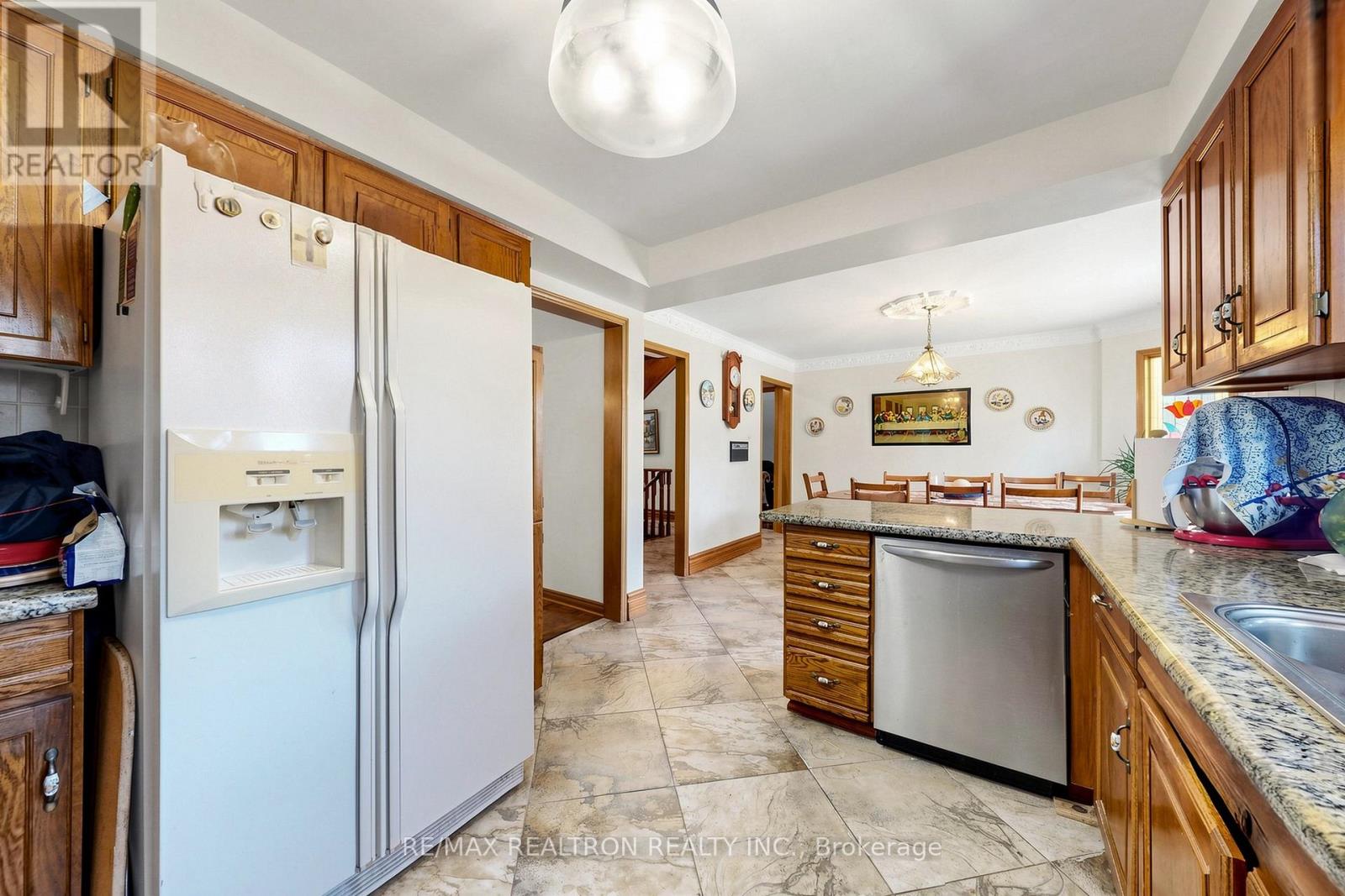 100 Gas Light Crescent, Vaughan, Ontario  L4L 8G1 - Photo 11 - N13412040