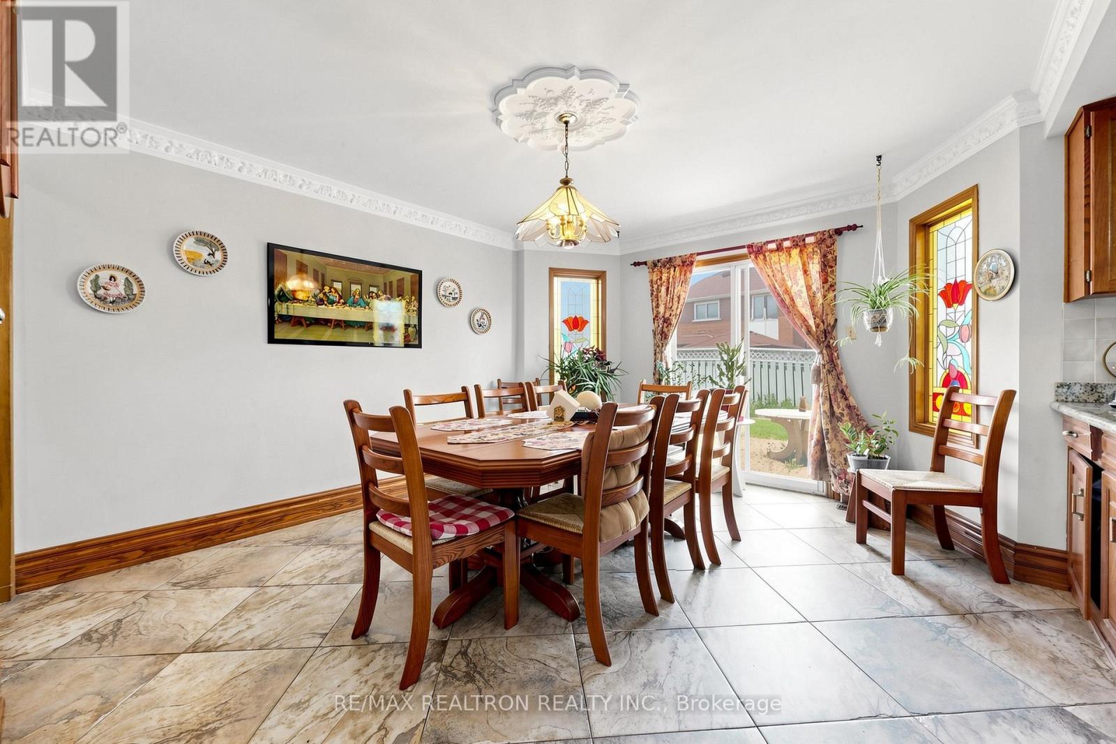 100 Gas Light Crescent, Vaughan, Ontario  L4L 8G1 - Photo 12 - N13412040