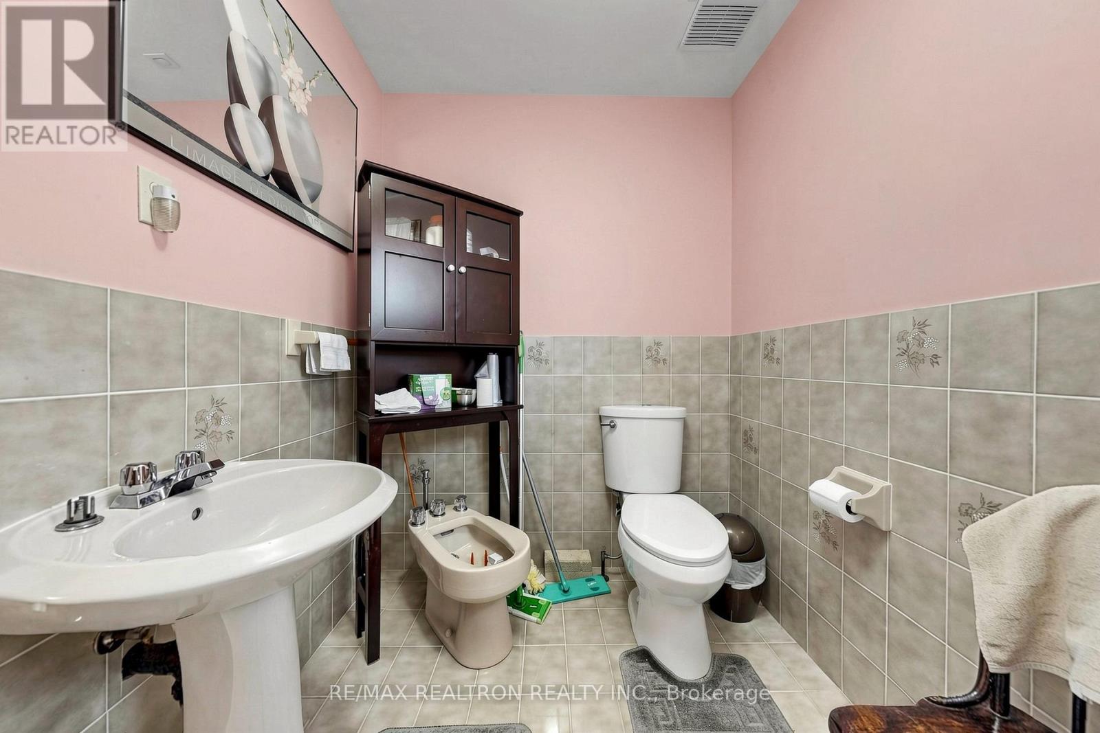 100 Gas Light Crescent, Vaughan, Ontario  L4L 8G1 - Photo 29 - N13412040