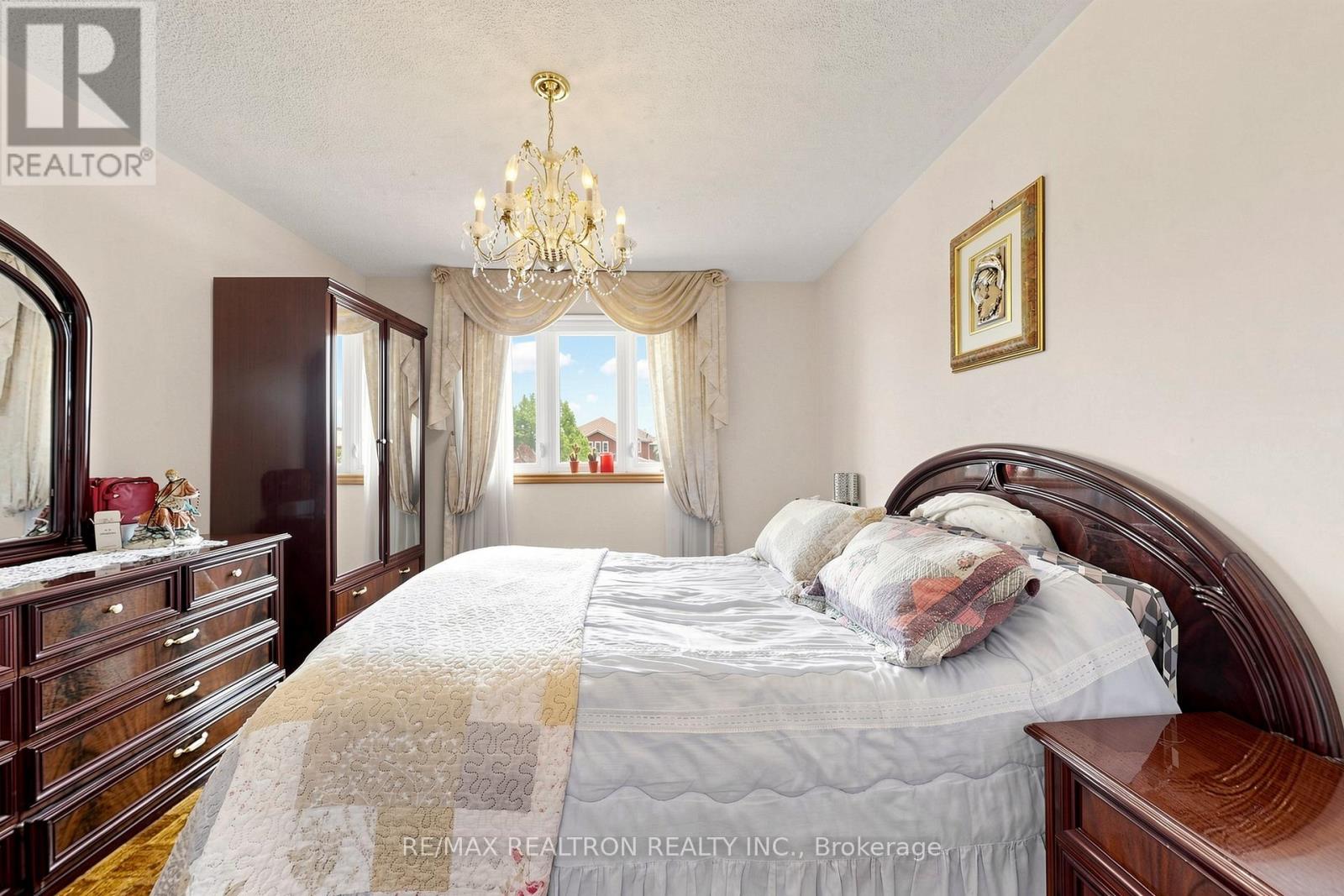 100 Gas Light Crescent, Vaughan, Ontario  L4L 8G1 - Photo 31 - N13412040