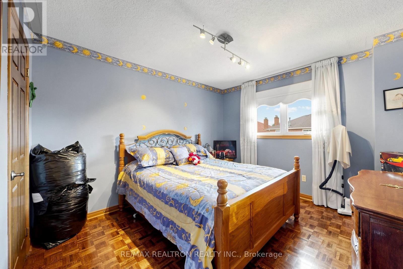 100 Gas Light Crescent, Vaughan, Ontario  L4L 8G1 - Photo 33 - N13412040