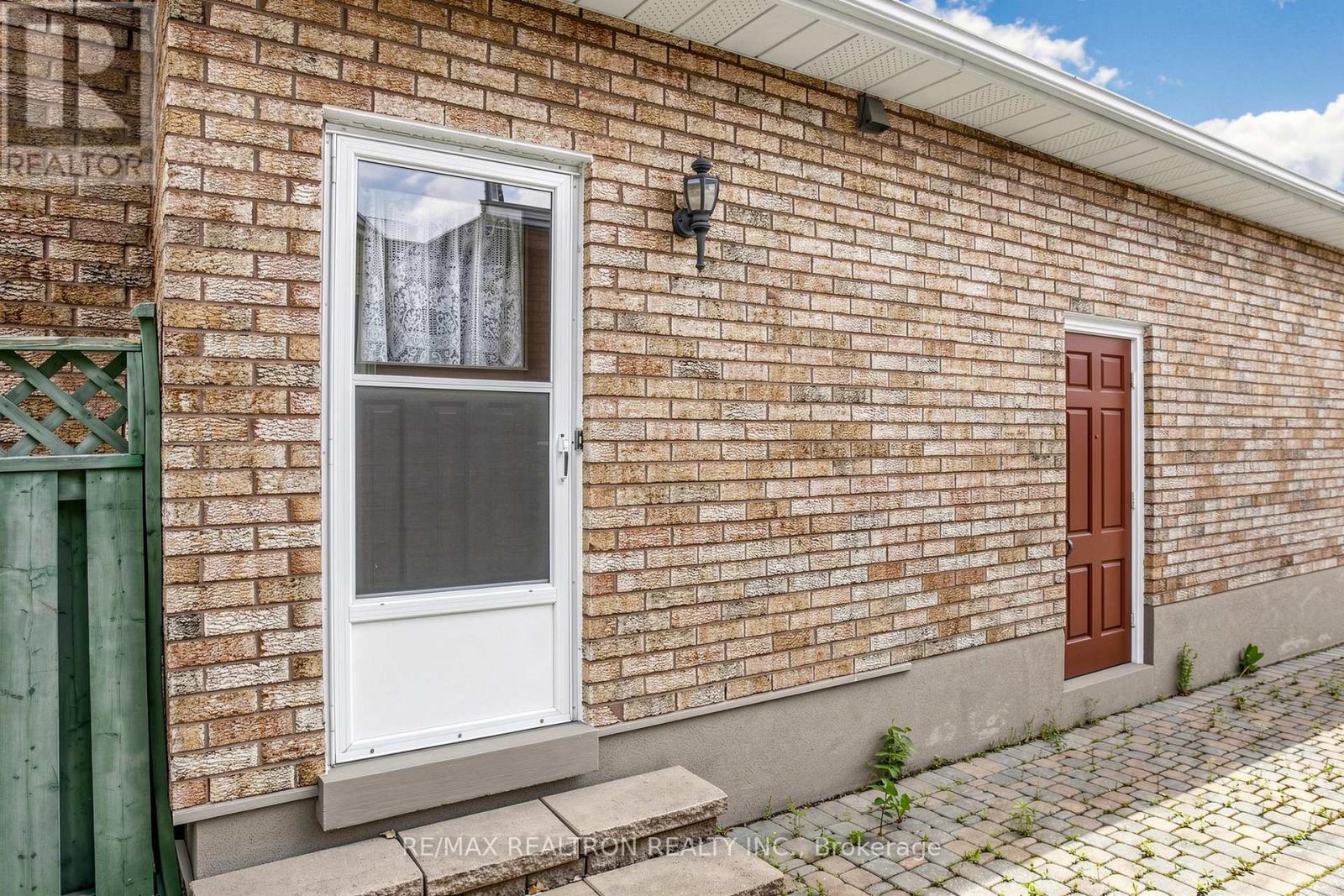 100 Gas Light Crescent, Vaughan, Ontario  L4L 8G1 - Photo 47 - N13412040