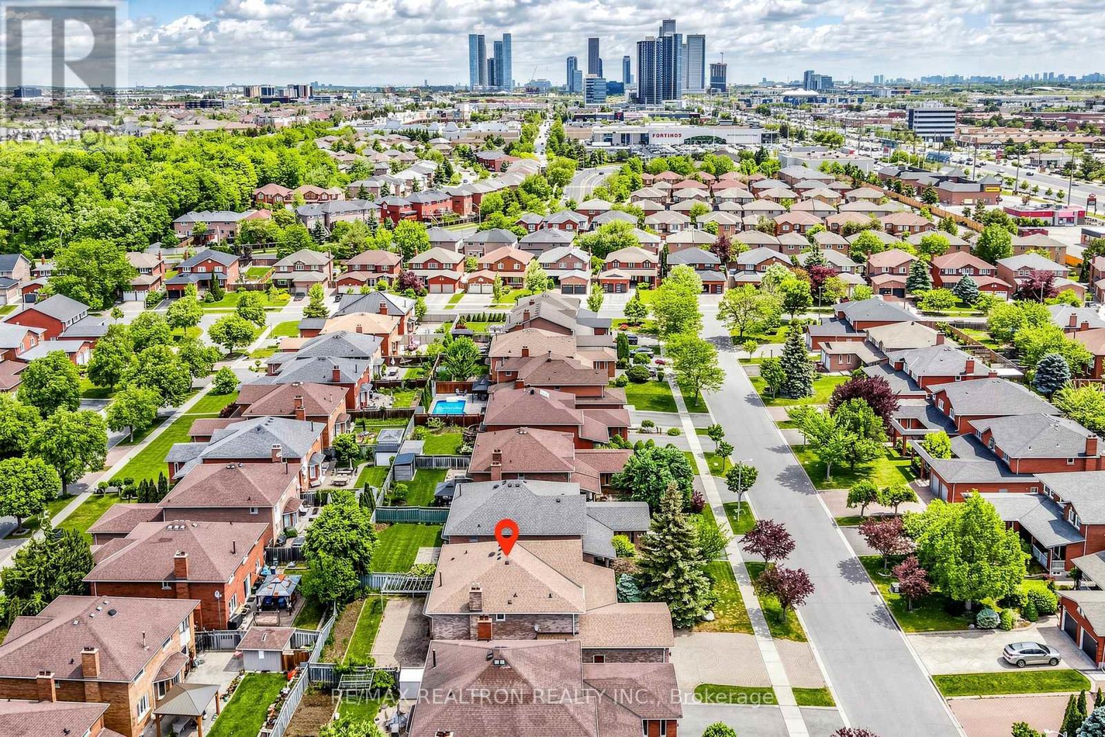 100 Gas Light Crescent, Vaughan, Ontario  L4L 8G1 - Photo 50 - N13412040