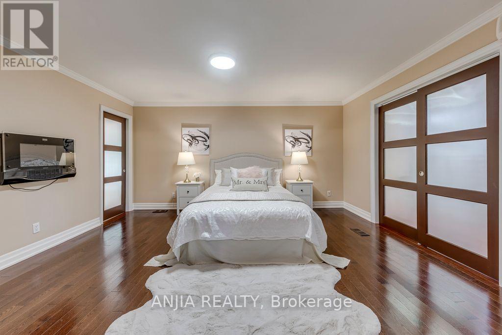 2419 Lionheart Crescent, Mississauga, Ontario  L5K 1S4 - Photo 15 - W13411996