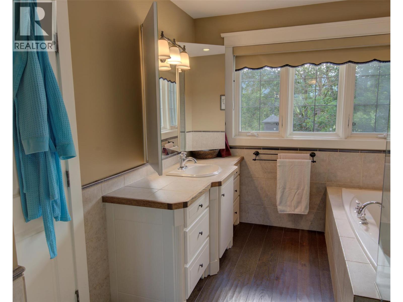 4201 Highland Park Road, Armstrong, British Columbia  V4Y 0L3 - Photo 38 - 10390322