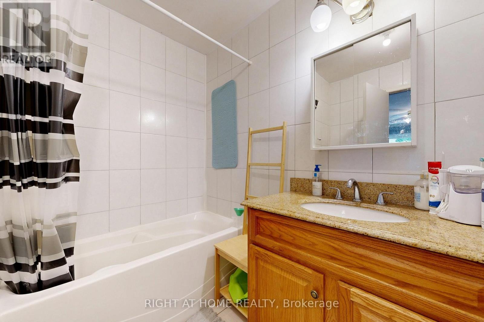 128 Woodward Avenue, Markham, Ontario  L3T 1E9 - Photo 19 - N13232960