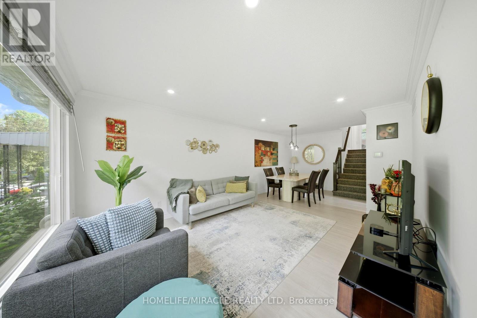 1612 Wavell Crescent, Mississauga, Ontario  L4X 1X1 - Photo 6 - W13288604