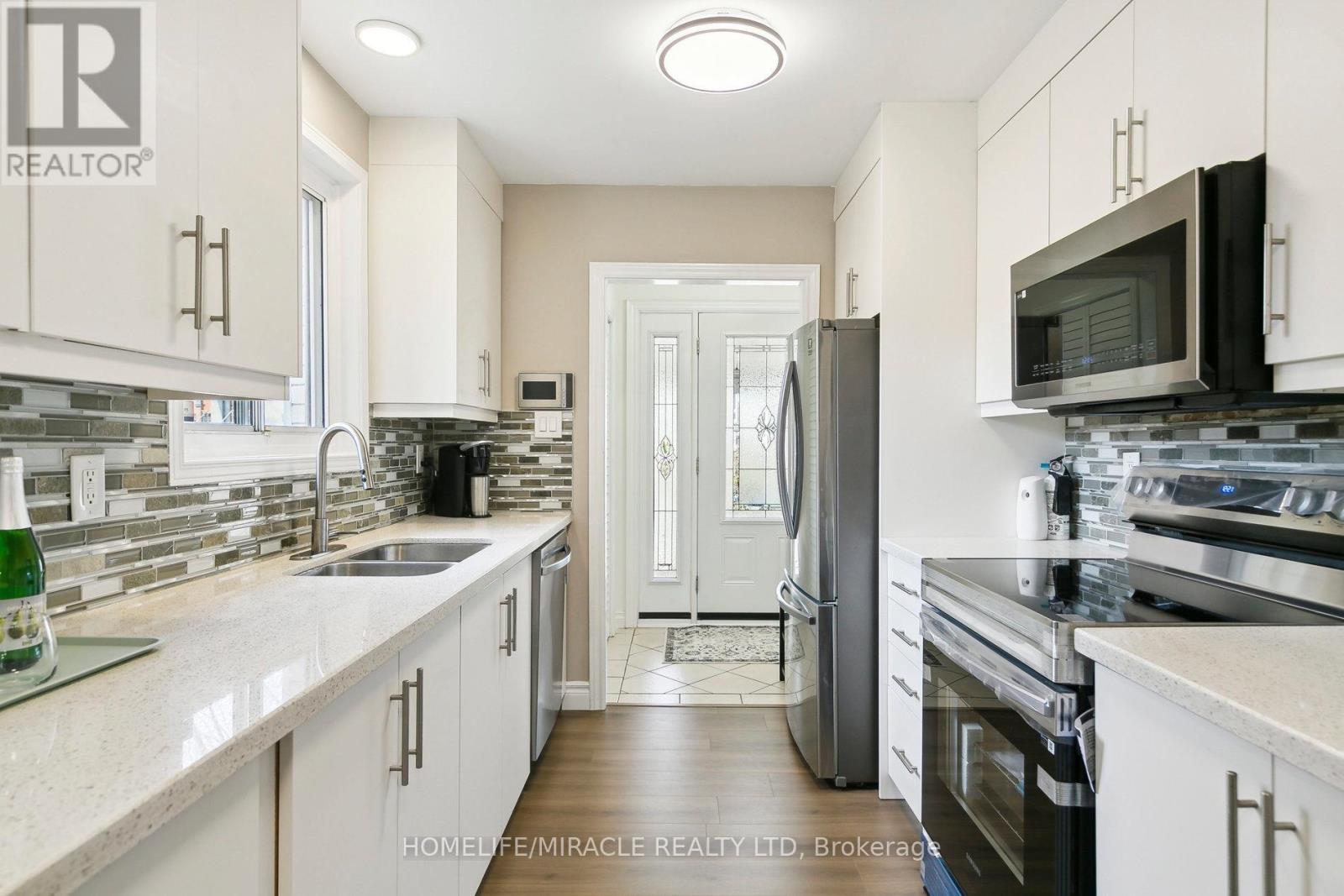 1612 Wavell Crescent, Mississauga, Ontario  L4X 1X1 - Photo 12 - W13288604