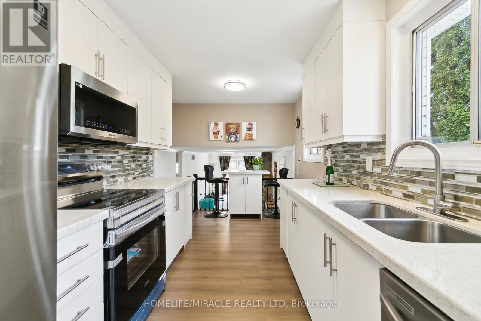1612 Wavell Crescent, Mississauga, Ontario  L4X 1X1 - Photo 10 - W13288604