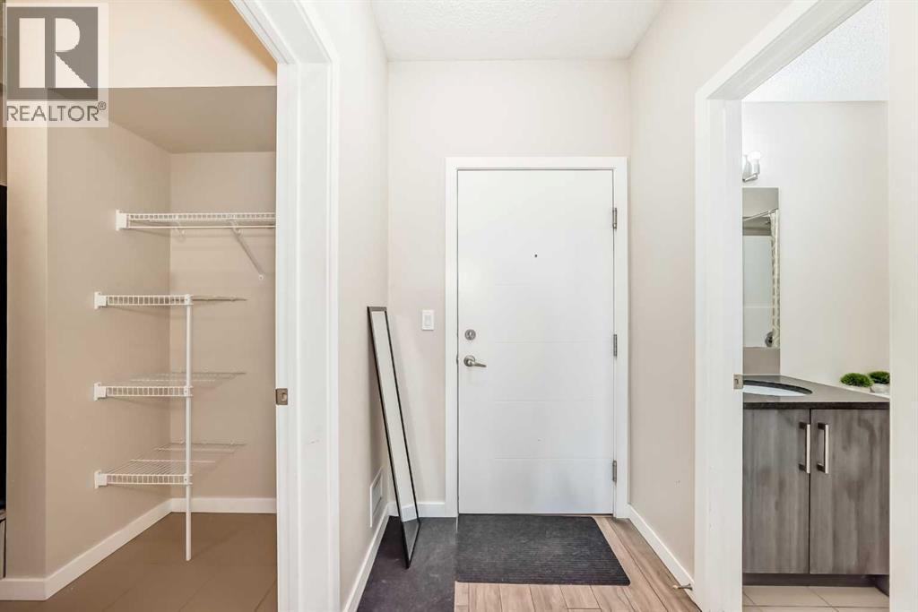 315, 402 Marquis Lane SE, Calgary, Alberta  T3M 2G7 - Photo 3 - A2290393