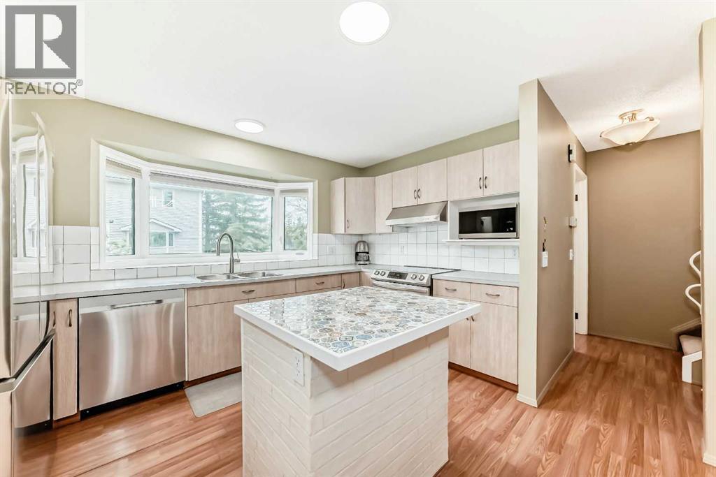 4 Glenbrook Villas SW, Calgary, Alberta  T3E 7E8 - Photo 3 - A2317349